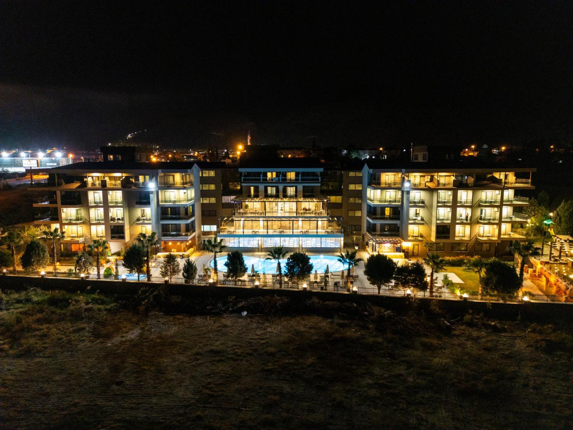 Hierapark Thermal & Готель Памуккале